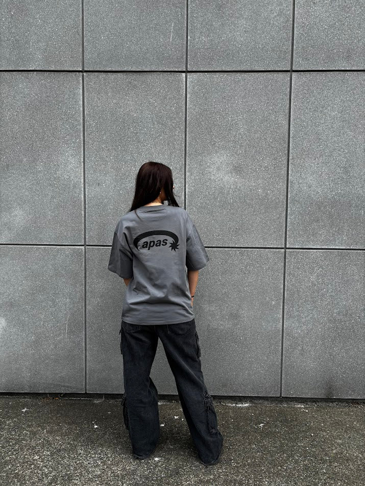 Anthracite gray logo tee
